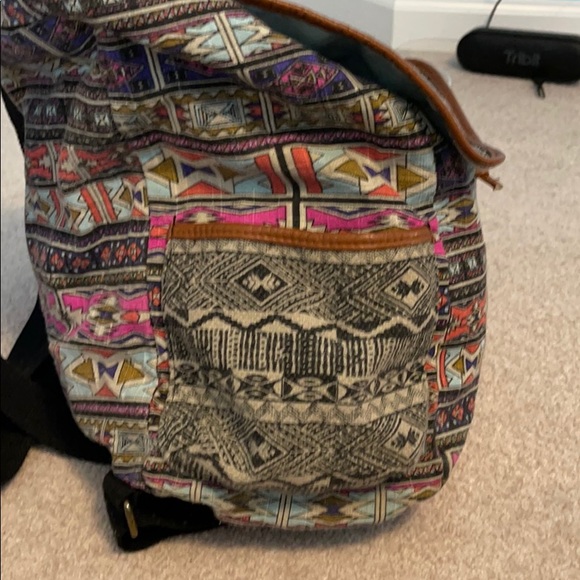 backpack - Picture 4 of 8